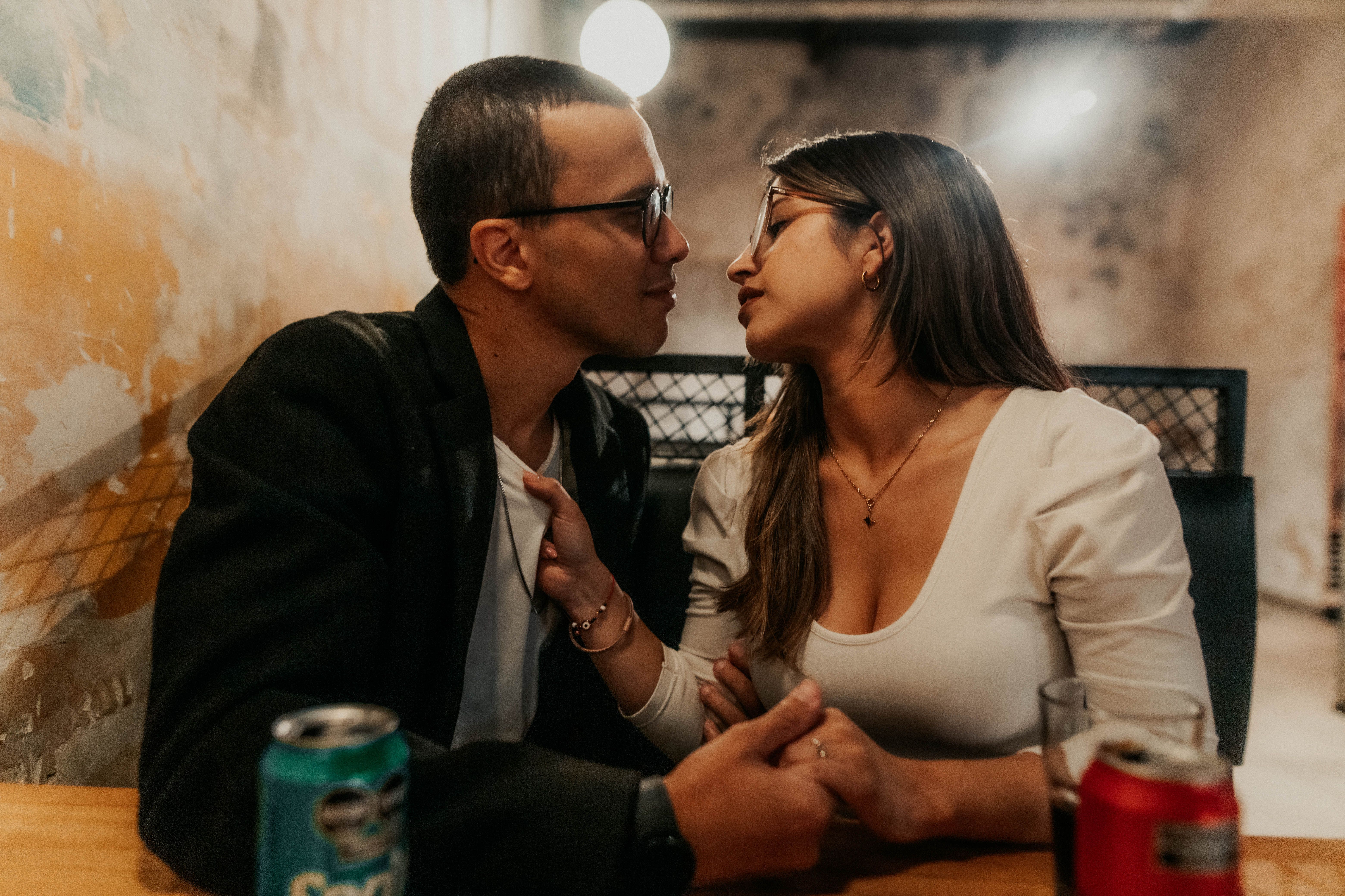 What Is Interracial Dating? Meaning, Benefits & How It Works
